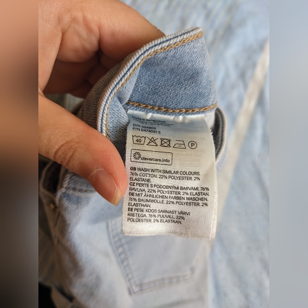 H&M  Light Blue Jean Shorts - Picture 6 of 6
